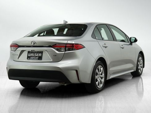 Used 2025 Toyota Corolla LE image 5