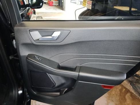 Used 2024 Ford Escape ST-Line w/ Tech Pack #1 AWD/4WD image 39