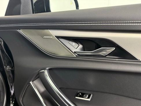 Used 2024 Jaguar XF R-Dynamic SE image 35