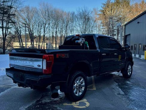 Used 2019 Ford F250 Platinum w/ Platinum Ultimate Package image 2