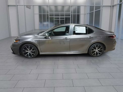 Used 2024 Toyota Camry SE AWD/4WD image 5