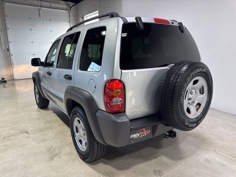 Used 2003 Jeep Liberty Sport image 5
