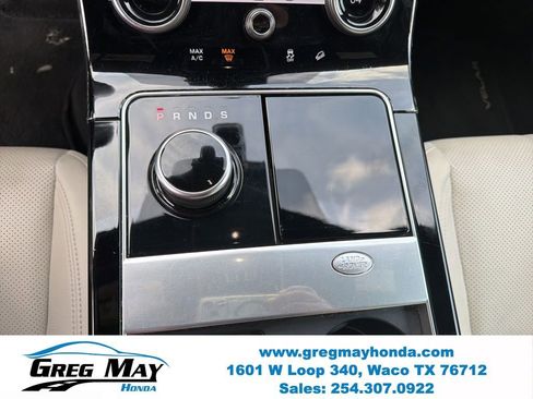 Used 2019 Land Rover Range Rover Velar R-Dynamic SE AWD/4WD image 21
