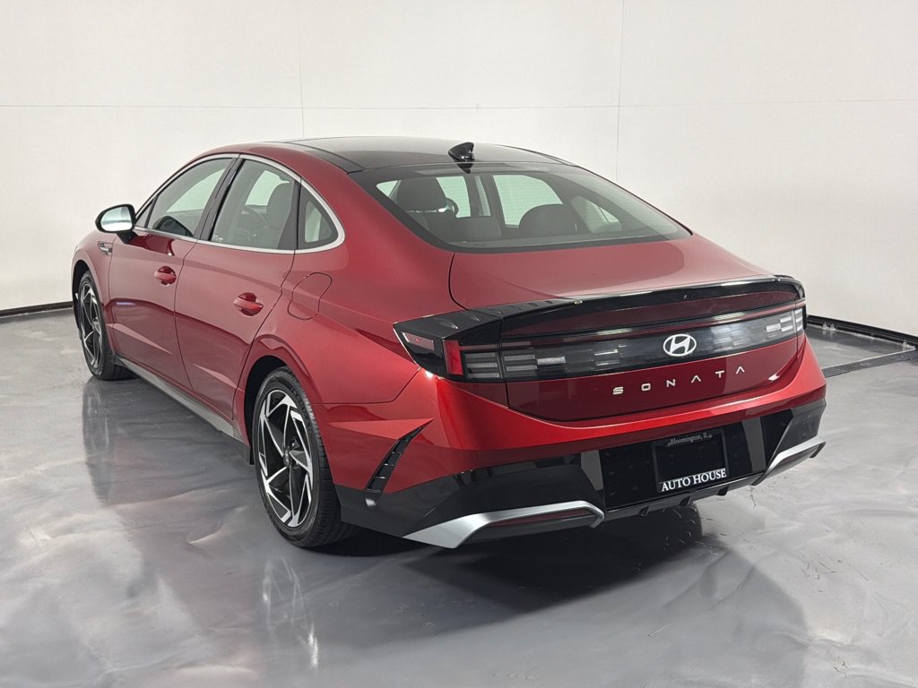 Used 2024 Hyundai Sonata SEL w/ Convenience Package FWD image 7