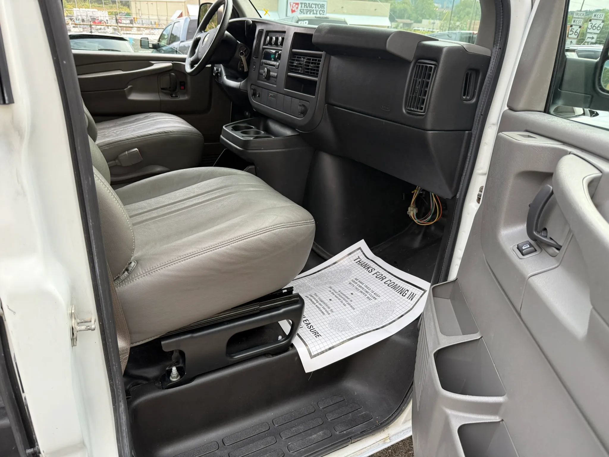 Used 2012 Chevrolet Express 1500 AWD image 12