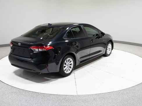 Used 2021 Toyota Corolla LE w/ LE Premium Package image 6