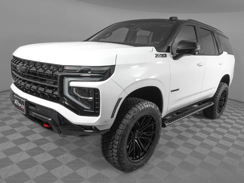 Used 2026 Chevrolet Tahoe Z71 w/ Comfort Package image 9