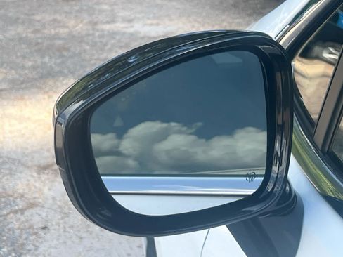 New 2025 Chrysler Pacifica Select w/ Uconnect Theater Family Group image 15