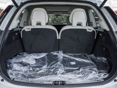 New 2026 Volvo XC90 B6 Ultra image 9