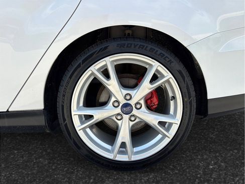 Used 2015 Ford Focus Titanium image 13