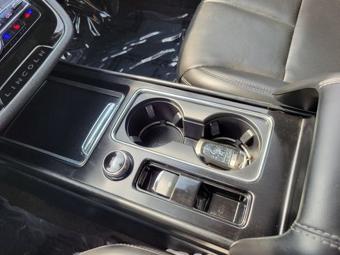 Used 2020 Lincoln Corsair AWD w/ Equipment Group 101A image 19