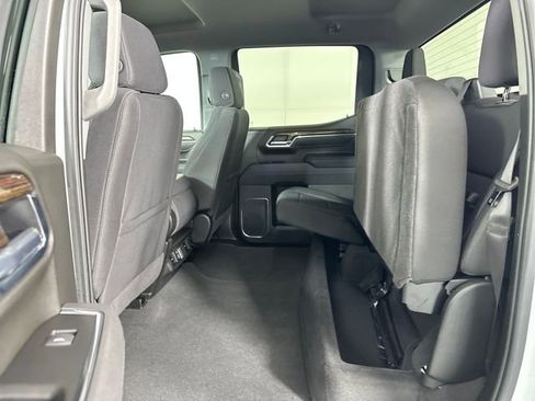 New 2025 GMC Sierra 1500 Elevation image 25