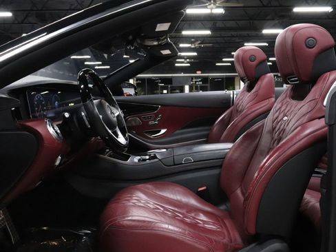 Used 2019 Mercedes-Benz S 560 Cabriolet image 18