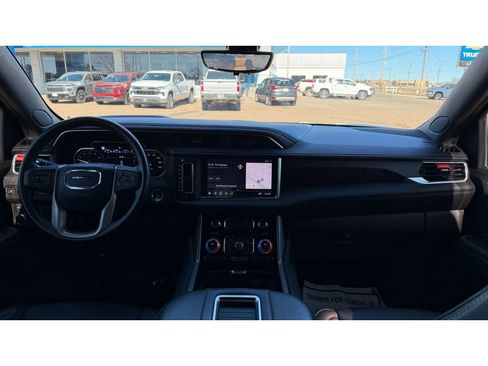 Used 2021 GMC Yukon Denali w/ Denali Premium Package image 14