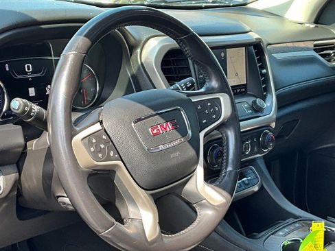 Used 2021 GMC Acadia Denali w/ Denali Technology Package image 4