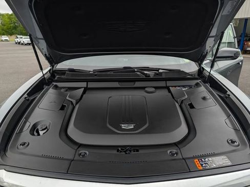 Used 2024 Cadillac Lyriq Luxury w/ LPO, Floor Liner Package AWD/4WD image 10