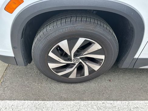 Used 2025 Volkswagen Tiguan S image 4