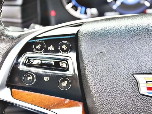 Used 2020 Cadillac Escalade Luxury image 16
