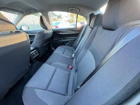 Used 2025 Toyota Camry LE image 25