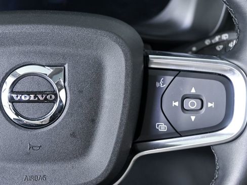 Certified 2025 Volvo XC40 B5 Plus image 12