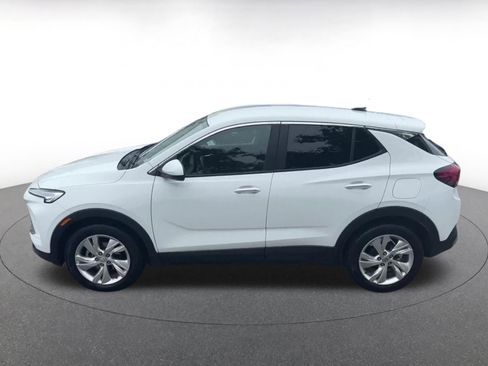 Used 2025 Buick Encore GX Preferred FWD image 9