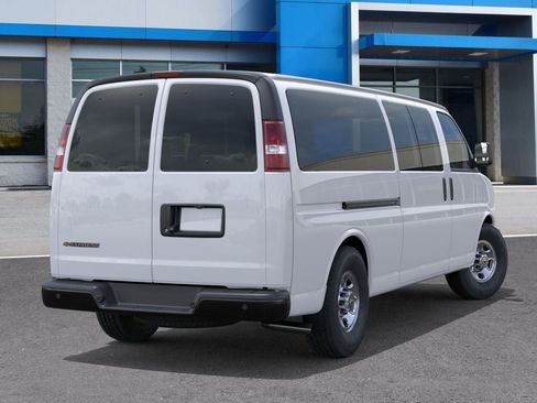 New 2025 Chevrolet Express 2500 Extended RWD image 4