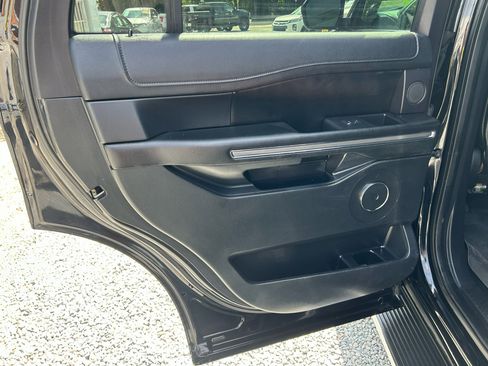 Used 2018 Ford Expedition XLT w/ Equipment Group 202A image 11