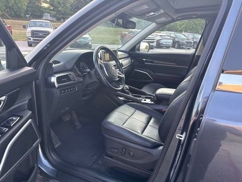 Certified 2021 Kia Telluride EX w/ EX Premium Package AWD/4WD image 9
