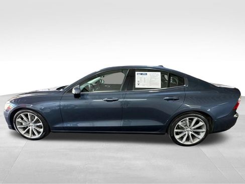 Used 2019 Volvo S60 T5 Momentum w/ Premium Package FWD image 8