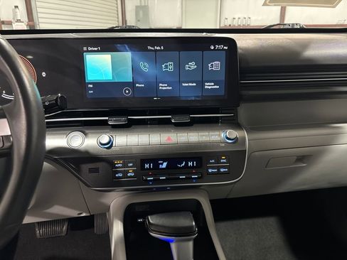 Used 2024 Hyundai Kona SEL image 10