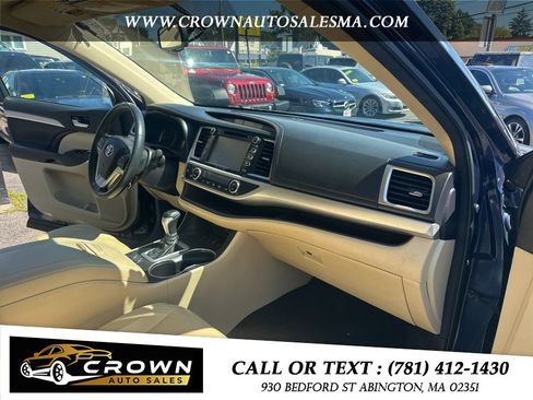 Used 2016 Toyota Highlander XLE AWD/4WD image 16