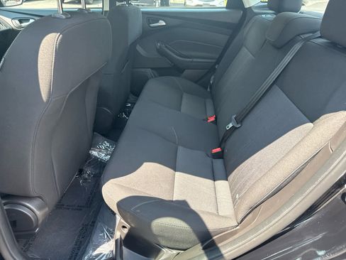 Used 2018 Ford Focus SE image 12