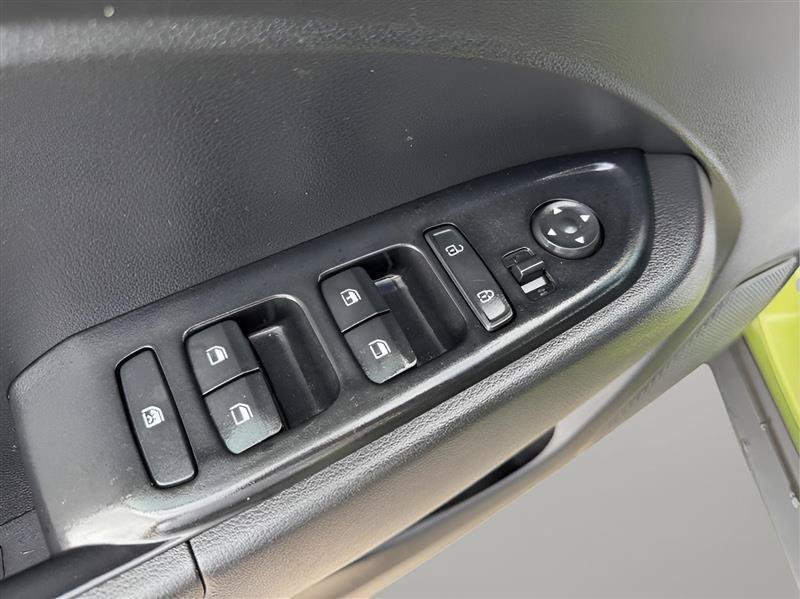 Used 2022 Hyundai Venue SE FWD image 20