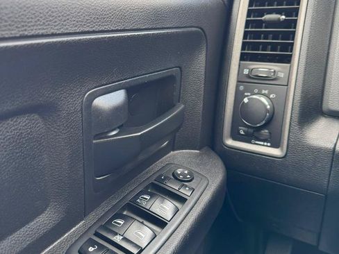 Used 2018 RAM 3500 Tradesman w/ Chrome Appearance Group AWD/4WD image 13