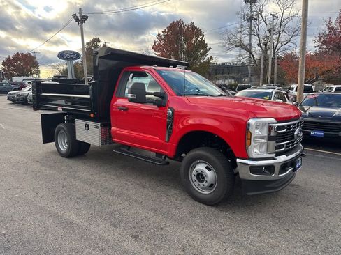 New 2026 Ford F350 XL w/ XL Chrome Package image 3