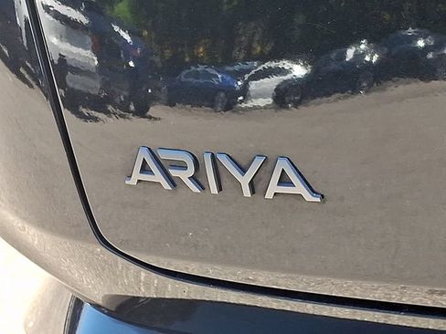 Used 2023 Nissan Ariya AWD image 36