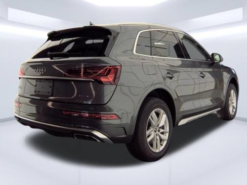 Used 2022 Audi Q5 2.0T Premium w/ Convenience Package AWD/4WD image 2