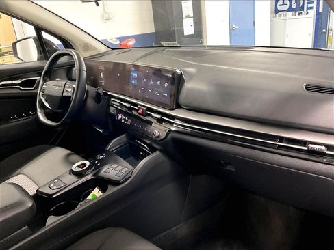 Used 2026 Kia Sportage LX FWD image 14