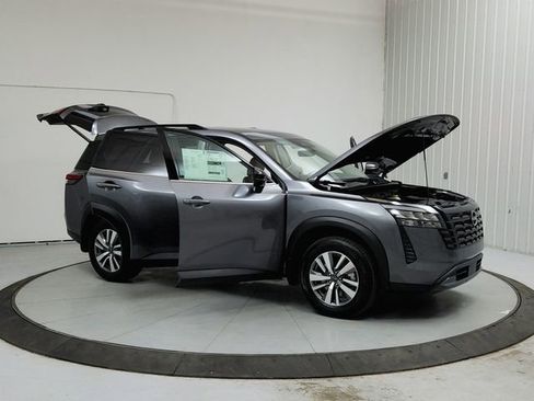 New 2026 Nissan Pathfinder SL FWD image 9