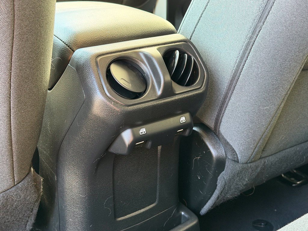 Used 2024 Jeep Wrangler Unlimited AWD/4WD image 24