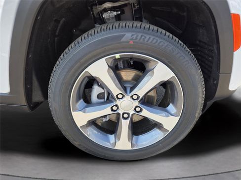 New 2026 Jeep Grand Cherokee Limited image 34