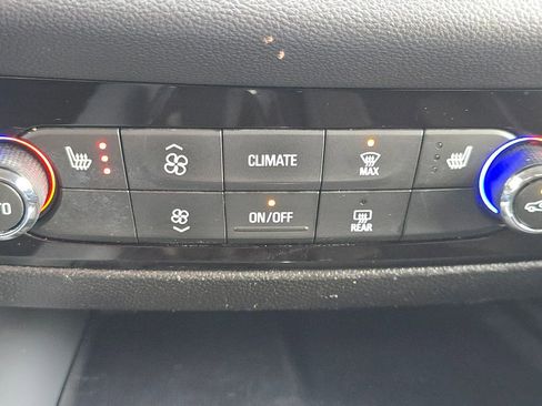 Used 2020 Buick Enclave Essence w/ Sport Touring Edition image 31