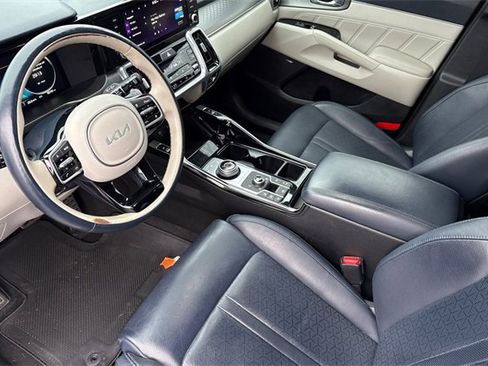 Certified 2023 Kia Sorento SX Prestige w/ Panoramic Sunroof Package image 12