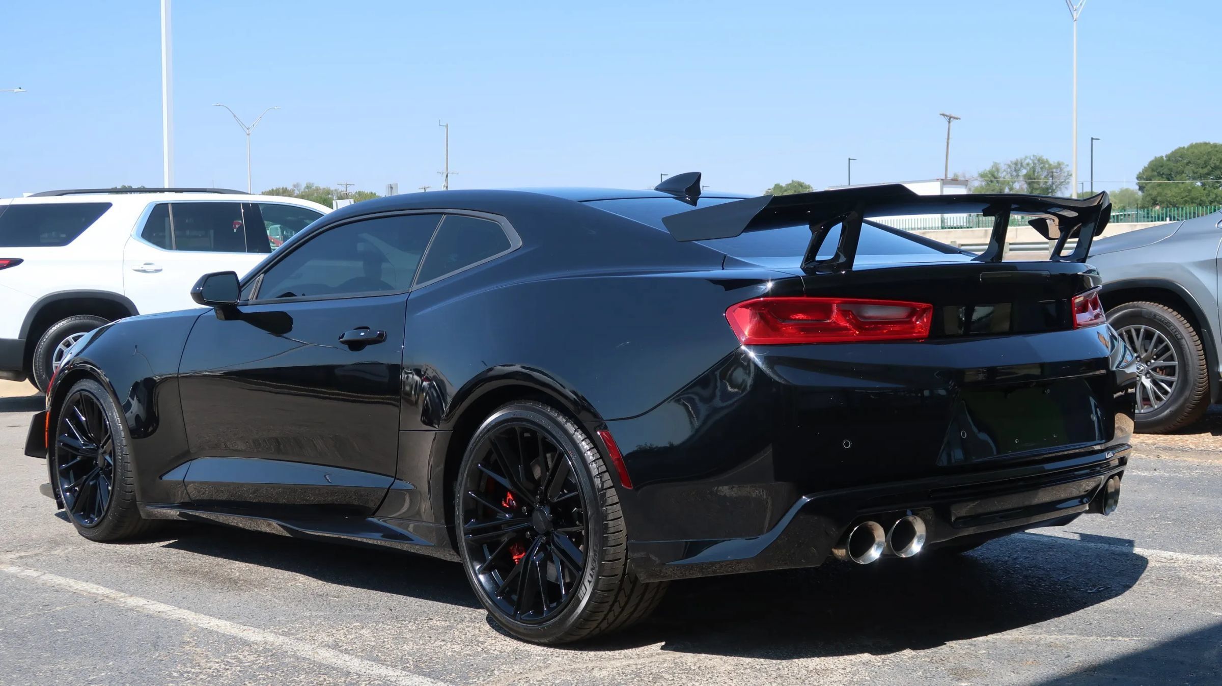 Used 2018 Chevrolet Camaro ZL1 RWD image 8