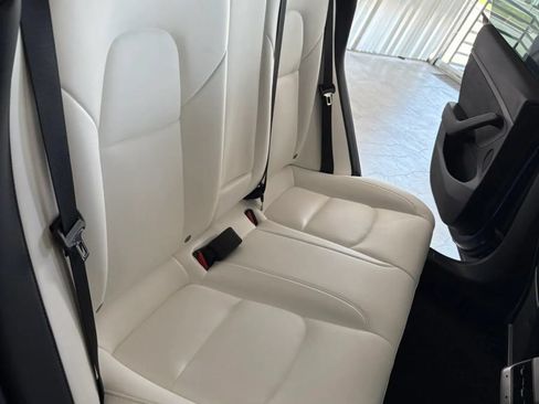 Used 2022 Tesla Model 3 RWD image 10