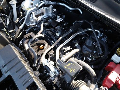 New 2025 Nissan Kicks SR image 28