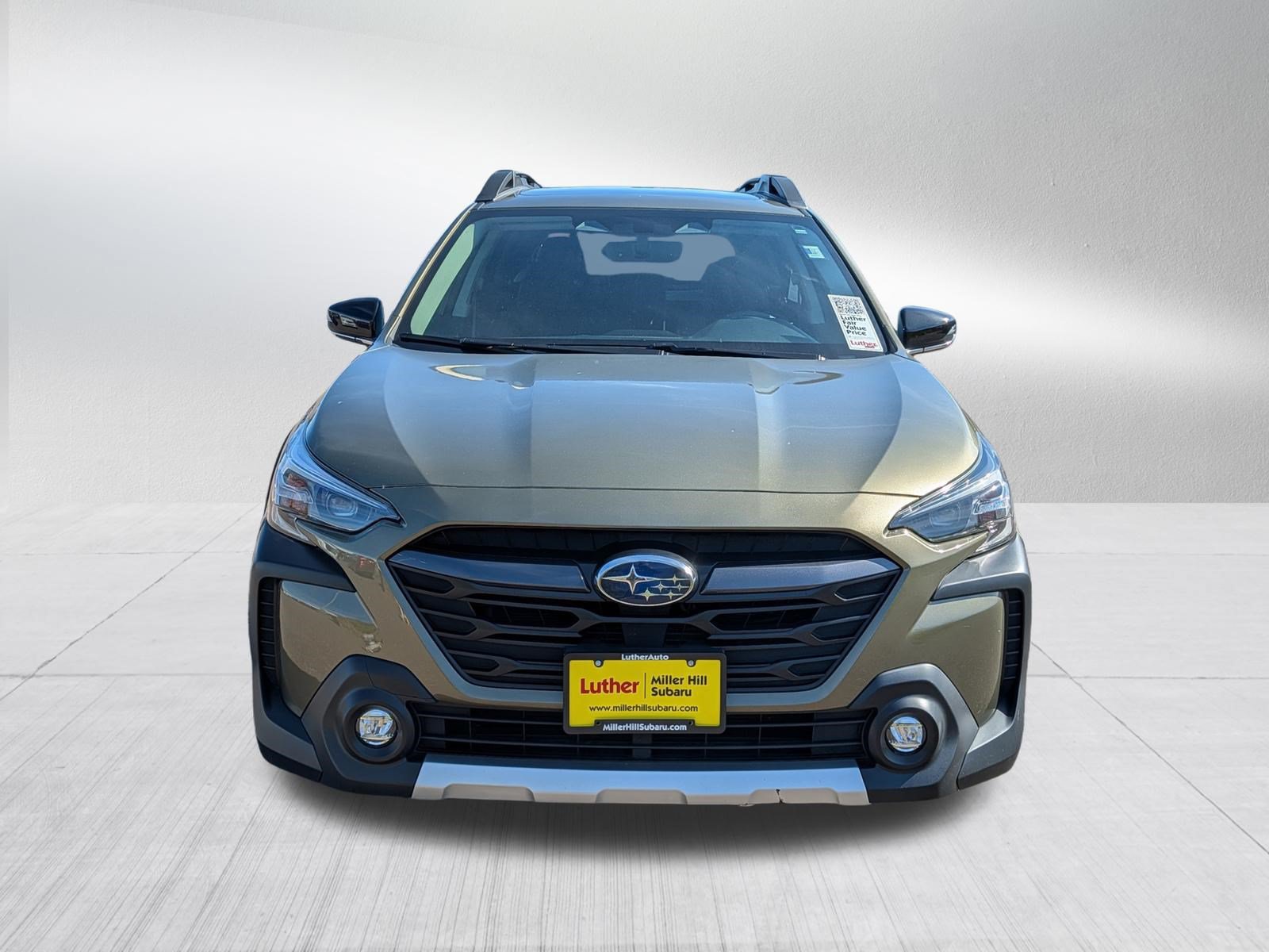 Used 2025 Subaru Outback Limited w/ Tech Package 3 AWD/4WD image 3