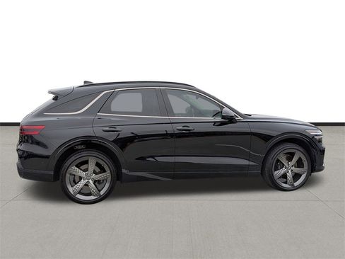 Used 2025 Genesis GV70 3.5T Sport w/ Sport Prestige Package image 4