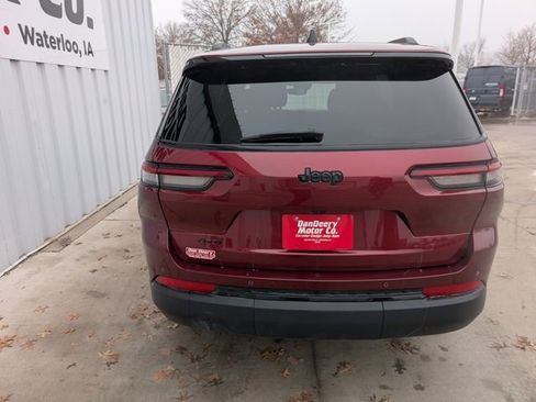Used 2023 Jeep Grand Cherokee L Altitude image 22