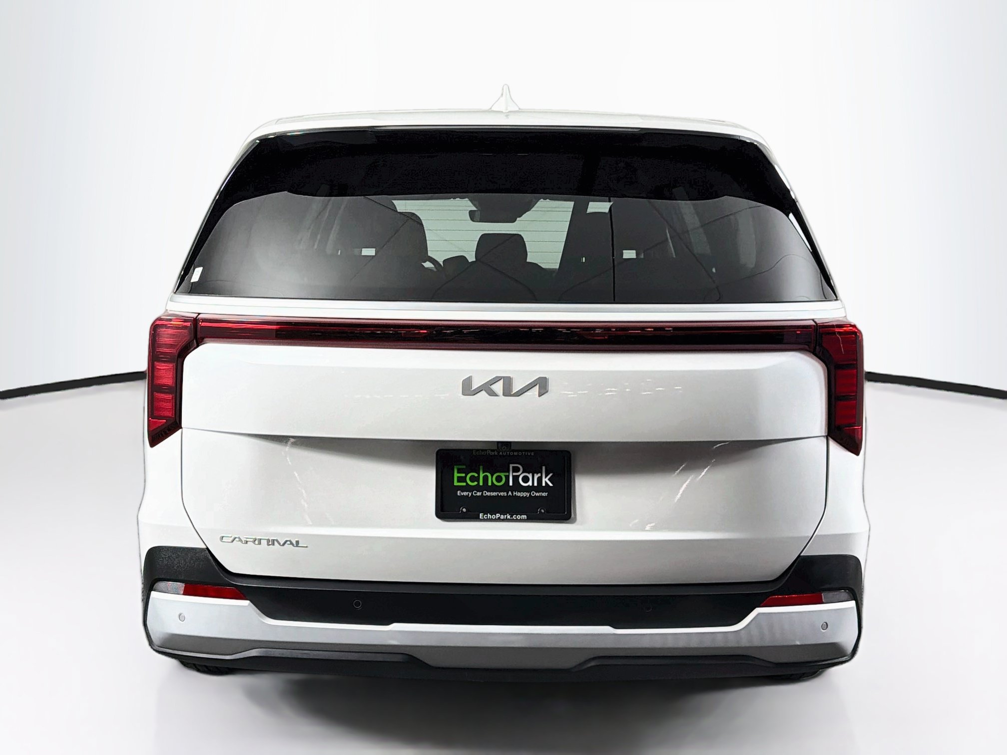 Used 2025 Kia Carnival FWD image 7